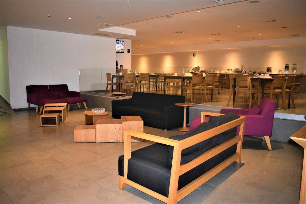 Hotel Plaza Genova Centro غوادالاجارا المظهر الخارجي الصورة