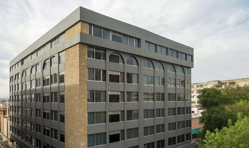 Hotel Plaza Genova Centro غوادالاجارا المظهر الخارجي الصورة