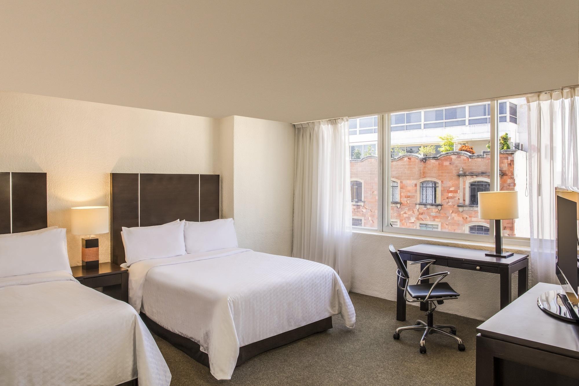 Hotel Plaza Genova Centro غوادالاجارا المظهر الخارجي الصورة