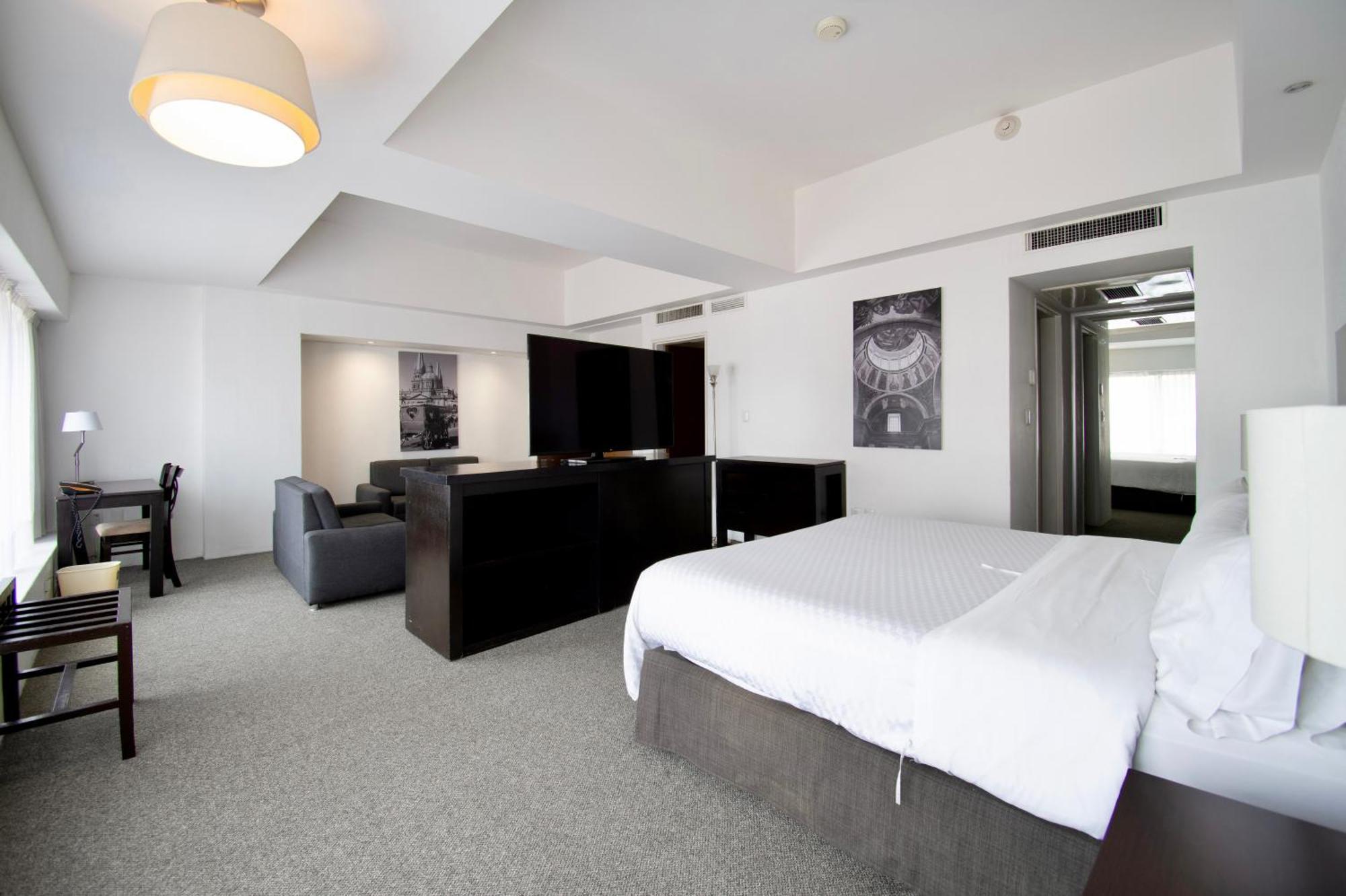Hotel Plaza Genova Centro غوادالاجارا المظهر الخارجي الصورة