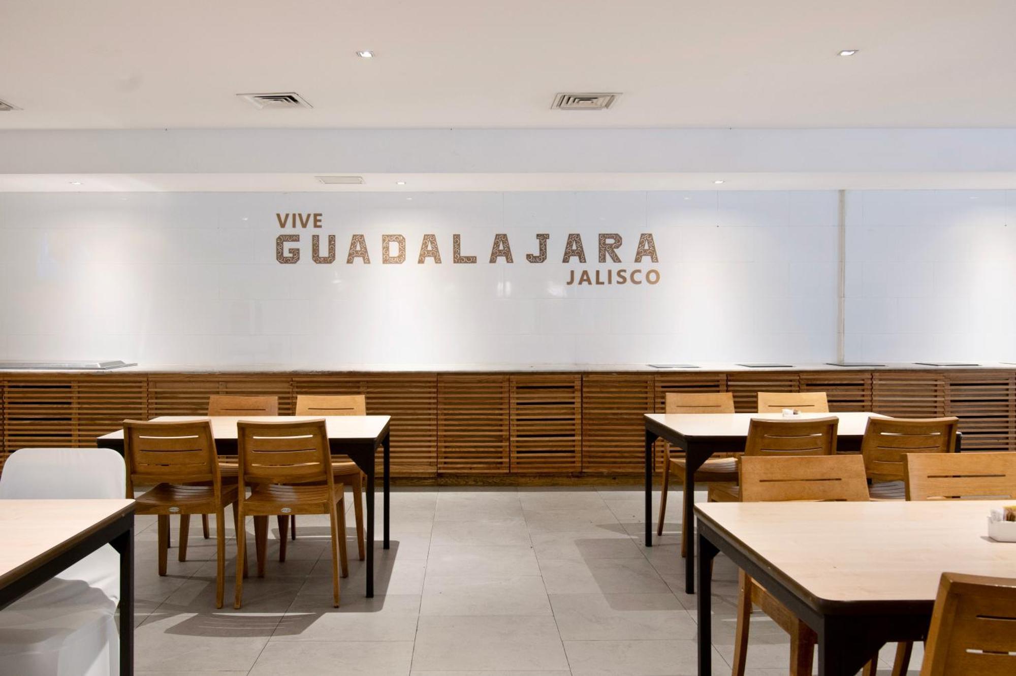 Hotel Plaza Genova Centro غوادالاجارا المظهر الخارجي الصورة