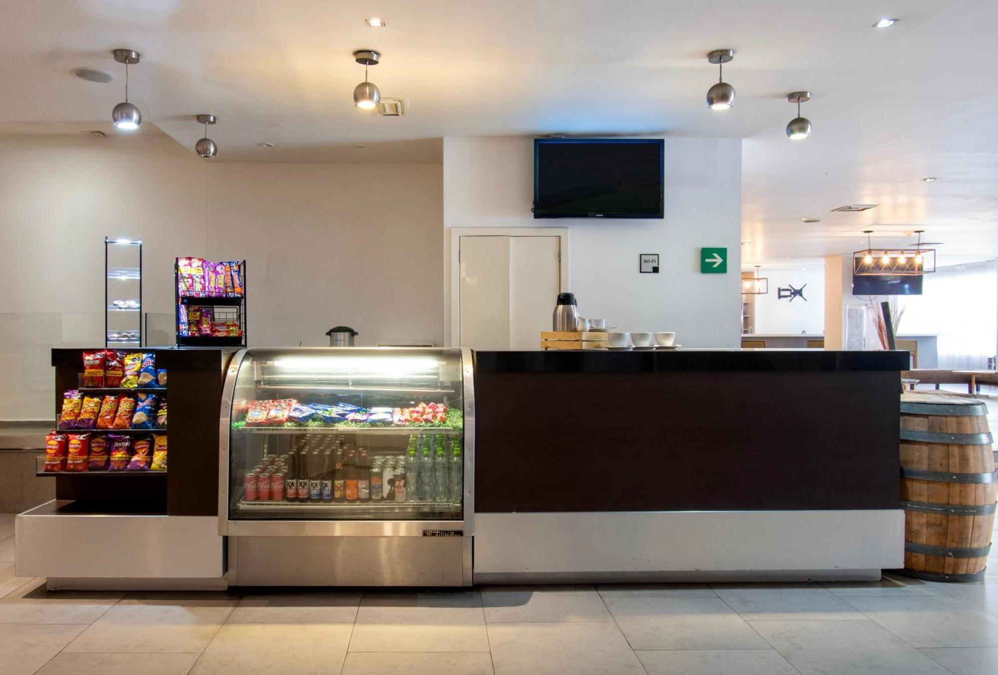 Hotel Plaza Genova Centro غوادالاجارا المظهر الخارجي الصورة