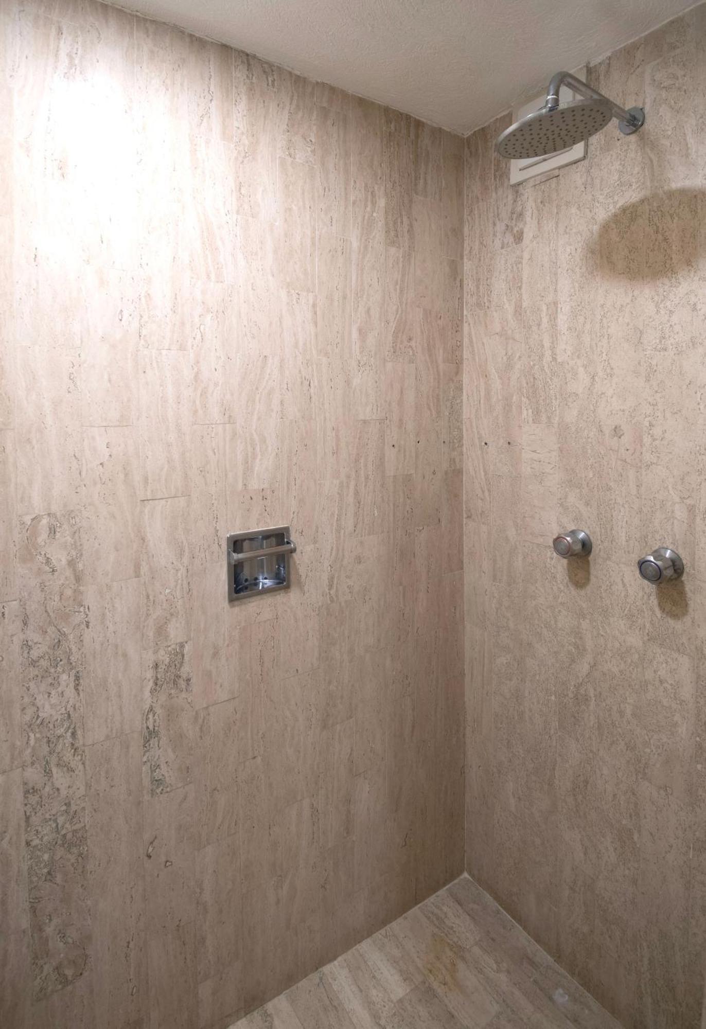 Hotel Plaza Genova Centro غوادالاجارا المظهر الخارجي الصورة