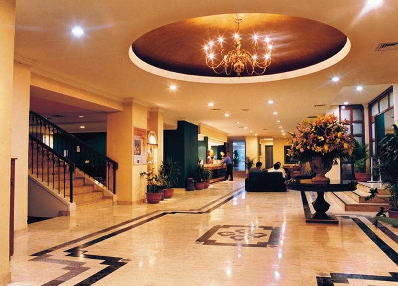 Hotel Plaza Genova Centro غوادالاجارا المظهر الخارجي الصورة